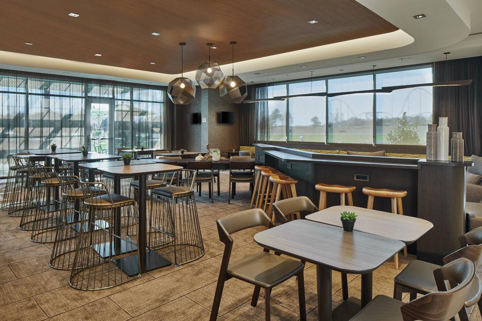 Springhill Suites Charlotte At Carowinds Exterior photo